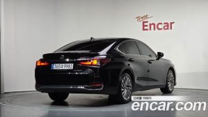 Lexus ES Luxury Plus 2024 года из Южной Кореи