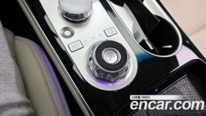 Genesis GV70 2.5T Бензин 2WD 2025 года из Южной Кореи