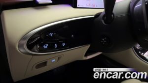Genesis GV70 2.5T Бензин 2WD 2025 года из Южной Кореи