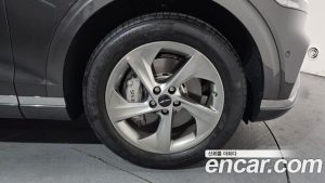Genesis GV70 2.5T Бензин 2WD 2025 года из Южной Кореи