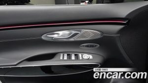 Genesis GV70 2.5T Бензин 2WD 2025 года из Южной Кореи
