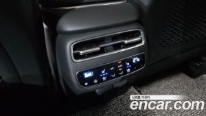 Genesis GV70 2.5T Бензин 2WD 2025 года из Южной Кореи