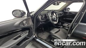 Mini Clubman CLASSIC COMFORT PACK 2023 года из Южной Кореи