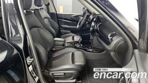 Mini Clubman CLASSIC COMFORT PACK 2023 года из Южной Кореи