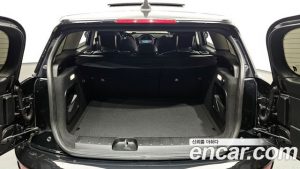 Mini Clubman CLASSIC COMFORT PACK 2023 года из Южной Кореи