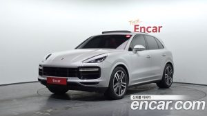 Porsche Cayenne 4.0 Turbo 2022 года из Южной Кореи