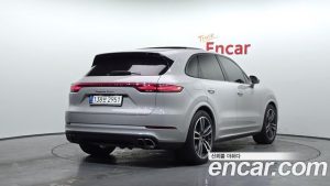 Porsche Cayenne 4.0 Turbo 2022 года из Южной Кореи