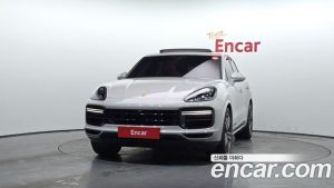 Porsche Cayenne 4.0 Turbo 2022 года из Южной Кореи