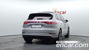 Porsche Cayenne 4.0 Turbo 2022 года из Южной Кореи