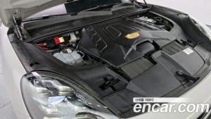 Porsche Cayenne 4.0 Turbo 2022 года из Южной Кореи