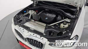 BMW X4 xDrive20i M Sport 2023 года из Южной Кореи