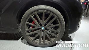 BMW X6 xDrive40d M Sport Online Exclusive 2025 года из Южной Кореи