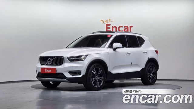 Volvo XC40 B4 Inscription 2022 года из Кореи