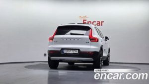 Volvo XC40 B4 Inscription 2022 года из Южной Кореи