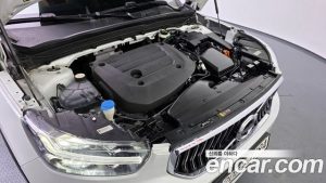 Volvo XC40 B4 Inscription 2022 года из Южной Кореи