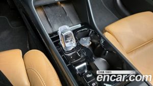 Volvo XC40 B4 Inscription 2022 года из Южной Кореи