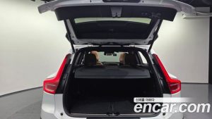 Volvo XC40 B4 Inscription 2022 года из Южной Кореи