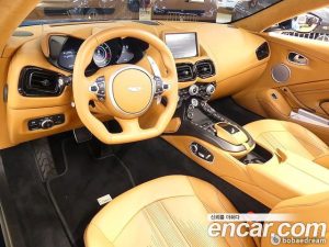 Astonmartin Vantage 4.0 V8 Roadster 2022 года из Южной Кореи