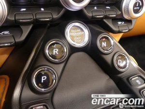 Astonmartin Vantage 4.0 V8 Roadster 2022 года из Южной Кореи