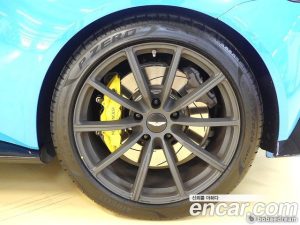 Astonmartin Vantage 4.0 V8 Roadster 2022 года из Южной Кореи