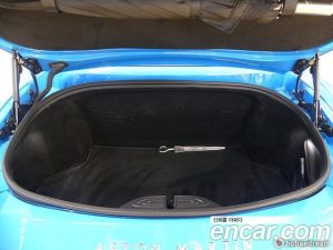 Astonmartin Vantage 4.0 V8 Roadster 2022 года из Южной Кореи