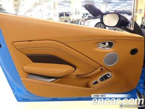 Astonmartin Vantage 4.0 V8 Roadster 2022 года из Южной Кореи