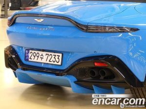 Astonmartin Vantage 4.0 V8 Roadster 2022 года из Южной Кореи