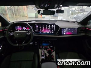 Audi A5 40 TFSI 4WD S Line Black Edition 2025 года из Южной Кореи