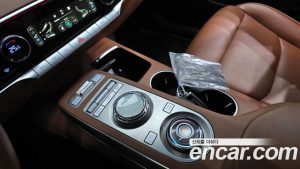 Genesis GV70 2.5T Бензин AWD 2024 года из Южной Кореи