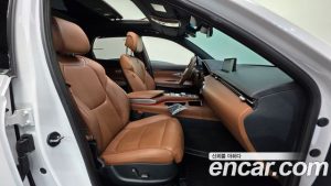 Genesis GV70 2.5T Бензин AWD 2024 года из Южной Кореи