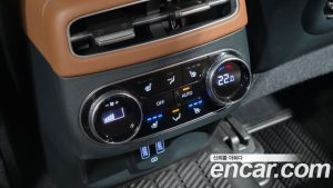 Genesis GV70 2.5T Бензин AWD 2024 года из Южной Кореи