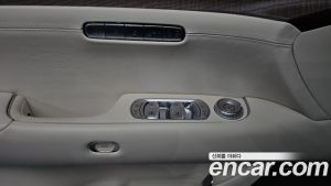 Genesis G90 Бензин 3.5 Turbo e-S/C AWD LWB 2025 года из Южной Кореи
