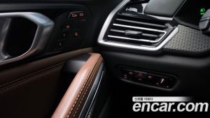 BMW X6 xDrive40i M Sport 2023 года из Южной Кореи