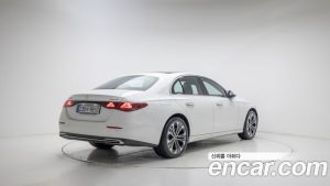 Mercedes-Benz E-Class E350e 4MATIC 2025 года из Южной Кореи