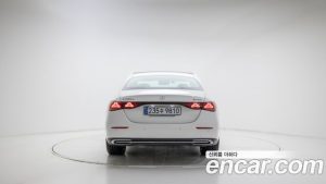 Mercedes-Benz E-Class E350e 4MATIC 2025 года из Южной Кореи