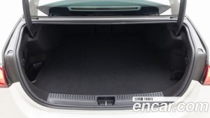 Mercedes-Benz E-Class E350e 4MATIC 2025 года из Южной Кореи