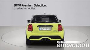 Mini Cooper CLASSIC 2023 года из Южной Кореи