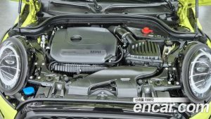 Mini Cooper CLASSIC 2023 года из Южной Кореи