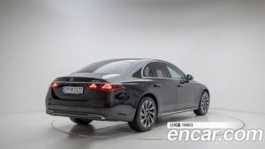 Mercedes-Benz E-Class E300 4MATIC Exclusive 2024 года из Южной Кореи