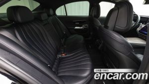 Mercedes-Benz E-Class E300 4MATIC Exclusive 2024 года из Южной Кореи