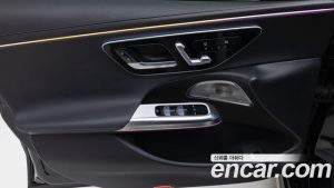 Mercedes-Benz E-Class E300 4MATIC Exclusive 2024 года из Южной Кореи