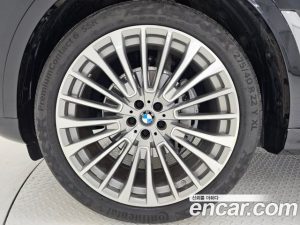 BMW X7 xDrive 40i Design Pure Excellence 6 2024 года из Южной Кореи