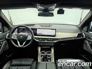BMW X7 xDrive 40i Design Pure Excellence 6 2024 года из Южной Кореи