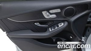 Mercedes-Benz GLC-Class GLC300 4MATIC Coupe 2023 года из Южной Кореи