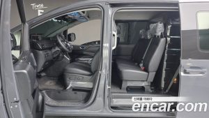 Hyundai Staria HEV 1.6 Wagon 5 2025 года из Южной Кореи