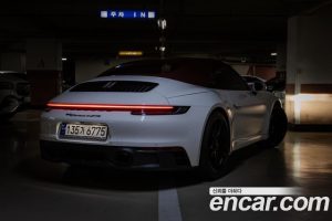 Porsche 911 CARRERA 4 GTS Cabriolet 2024 года из Южной Кореи