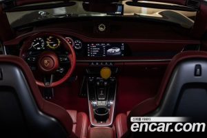 Porsche 911 CARRERA 4 GTS Cabriolet 2024 года из Южной Кореи