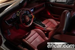 Porsche 911 CARRERA 4 GTS Cabriolet 2024 года из Южной Кореи