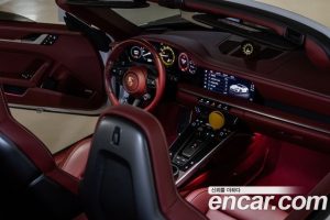 Porsche 911 CARRERA 4 GTS Cabriolet 2024 года из Южной Кореи