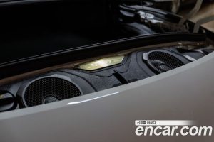 Porsche 911 CARRERA 4 GTS Cabriolet 2024 года из Южной Кореи